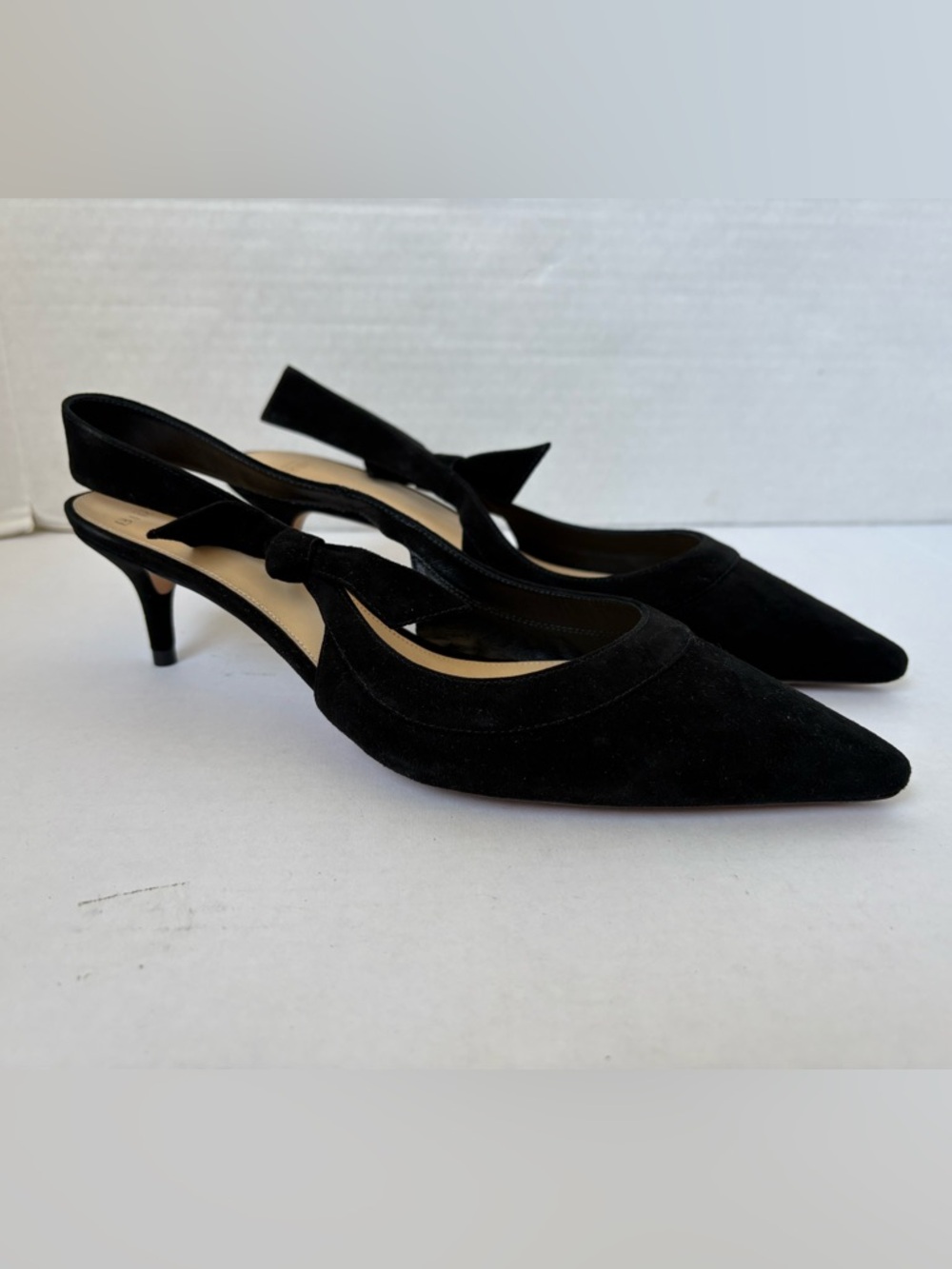 Alexandre Birman Black Suede Bow Slingback Pointed Toe Pumps Sz 39 Classic Chic
